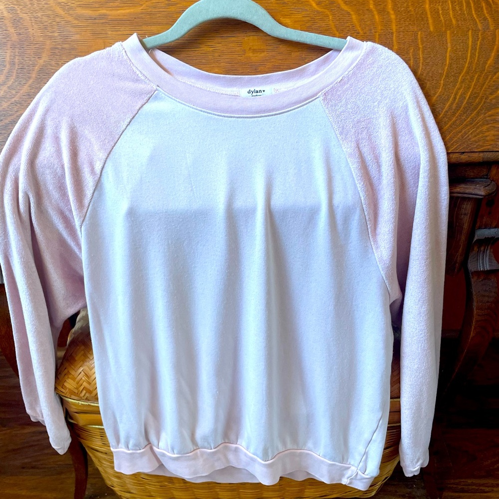 Dylan pink sweatshirt, Size Medium